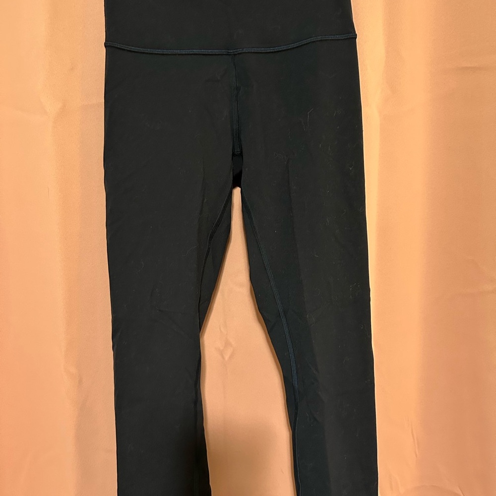 Lululemon Navy Blue High-Waisted Crop Leggings